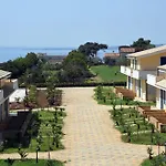 Üdülőközpont Calabernardo Resort 4*