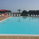 Calabernardo Resort Üdülőközpont